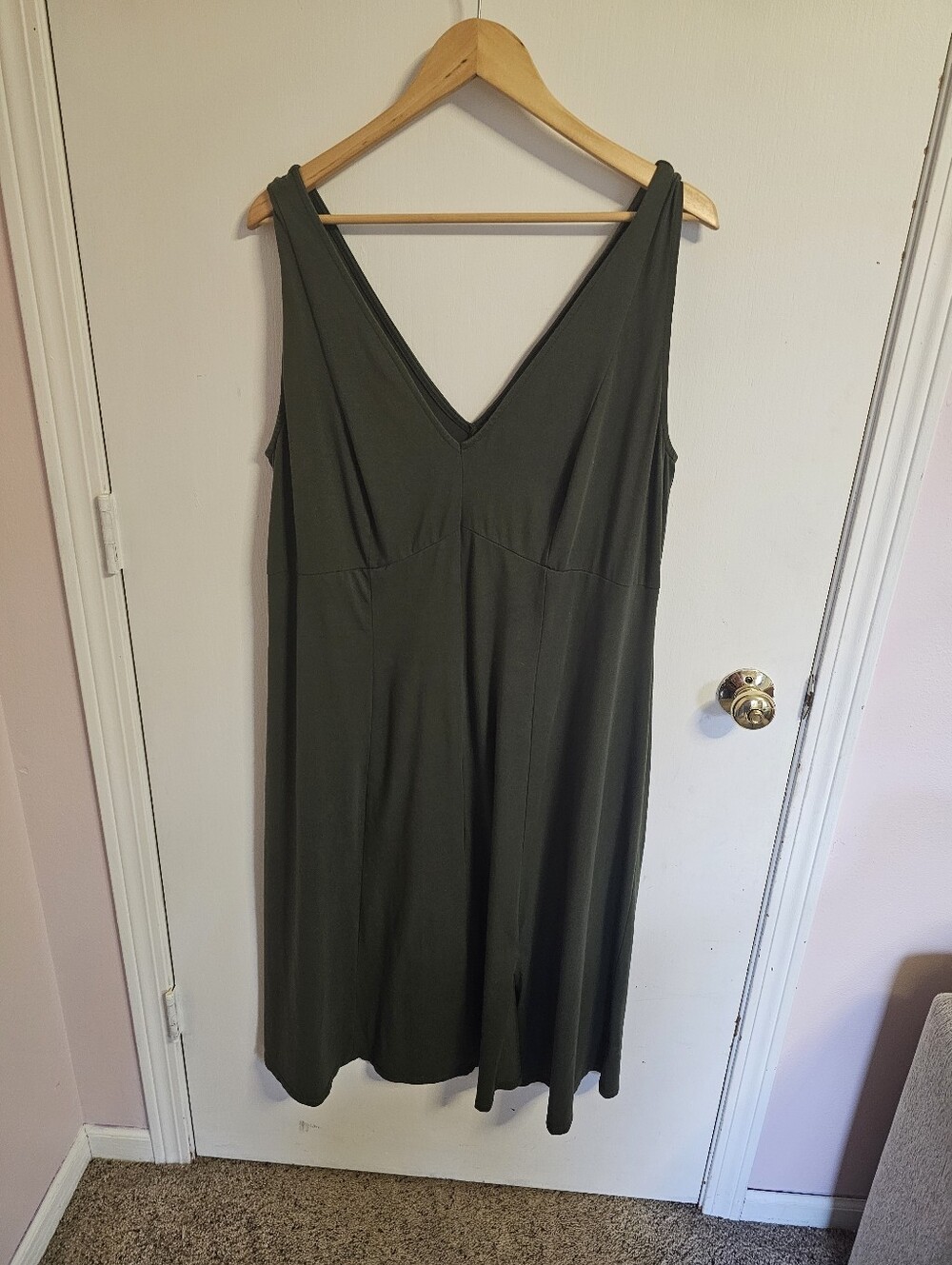 Ava & Viv Olive Green V-Neck Midi Dress
